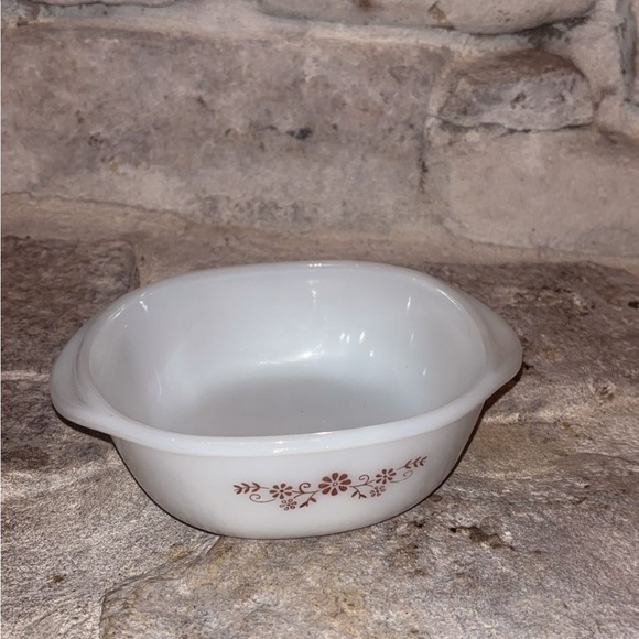 Pyrex Bowl - Picture 2 of 2